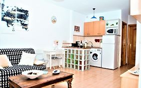 Small Building With 2 Apartments